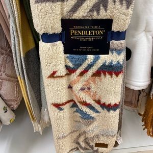 PENDELTON Fleece Sherpa Throw NWT